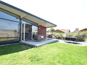 Lovely Holiday Home in Callantsoog near Forest